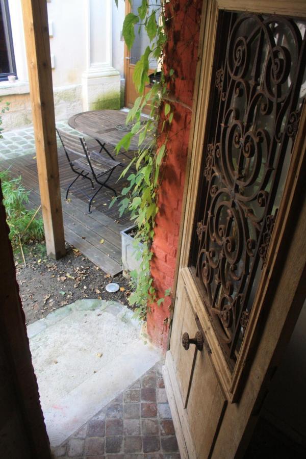 Apartamento Le Refuge Des Cordeliers Laon Exterior foto