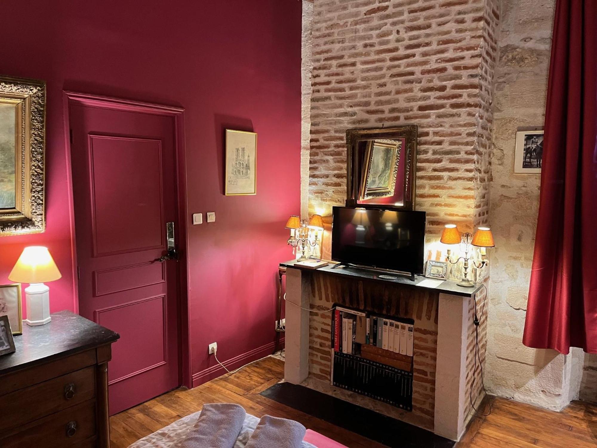 Apartamento Le Refuge Des Cordeliers Laon Habitación foto