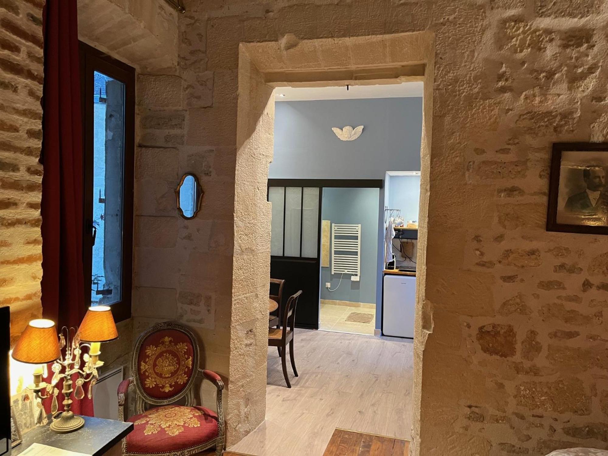 Apartamento Le Refuge Des Cordeliers Laon Habitación foto