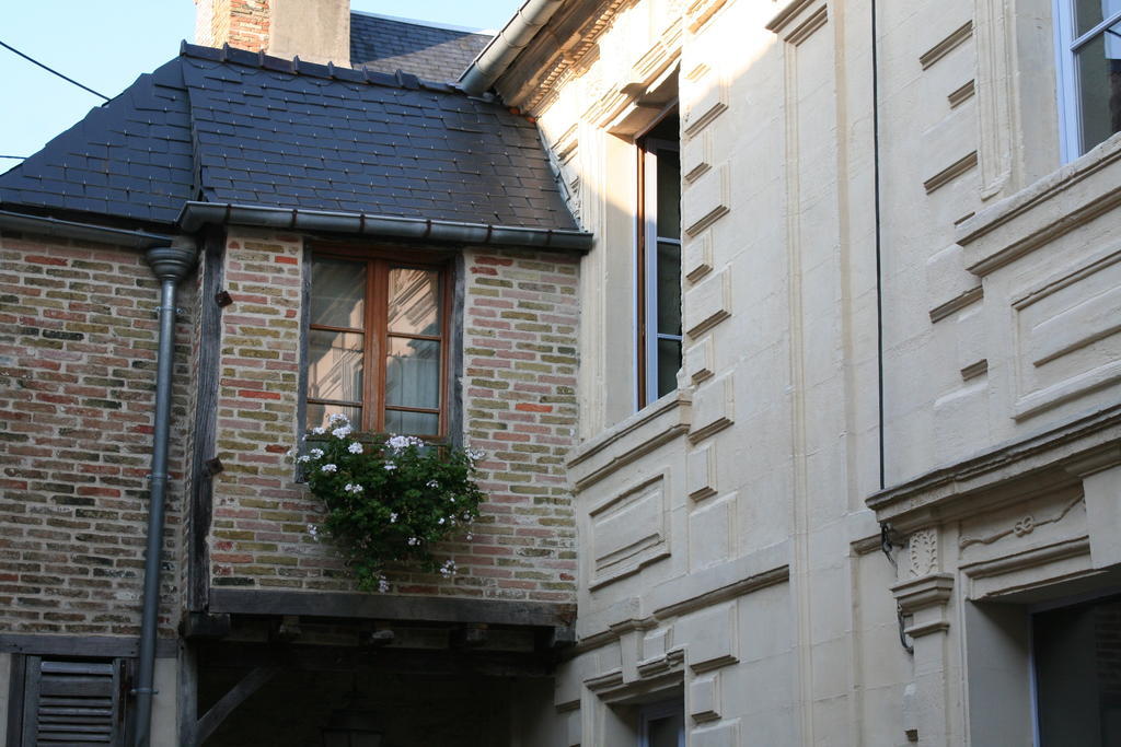 Apartamento Le Refuge Des Cordeliers Laon Exterior foto